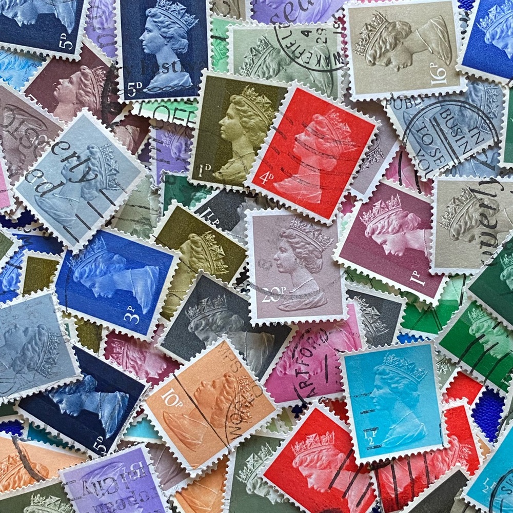 100+ Bust of Queen Elizabeth II machin Postage Stamps
